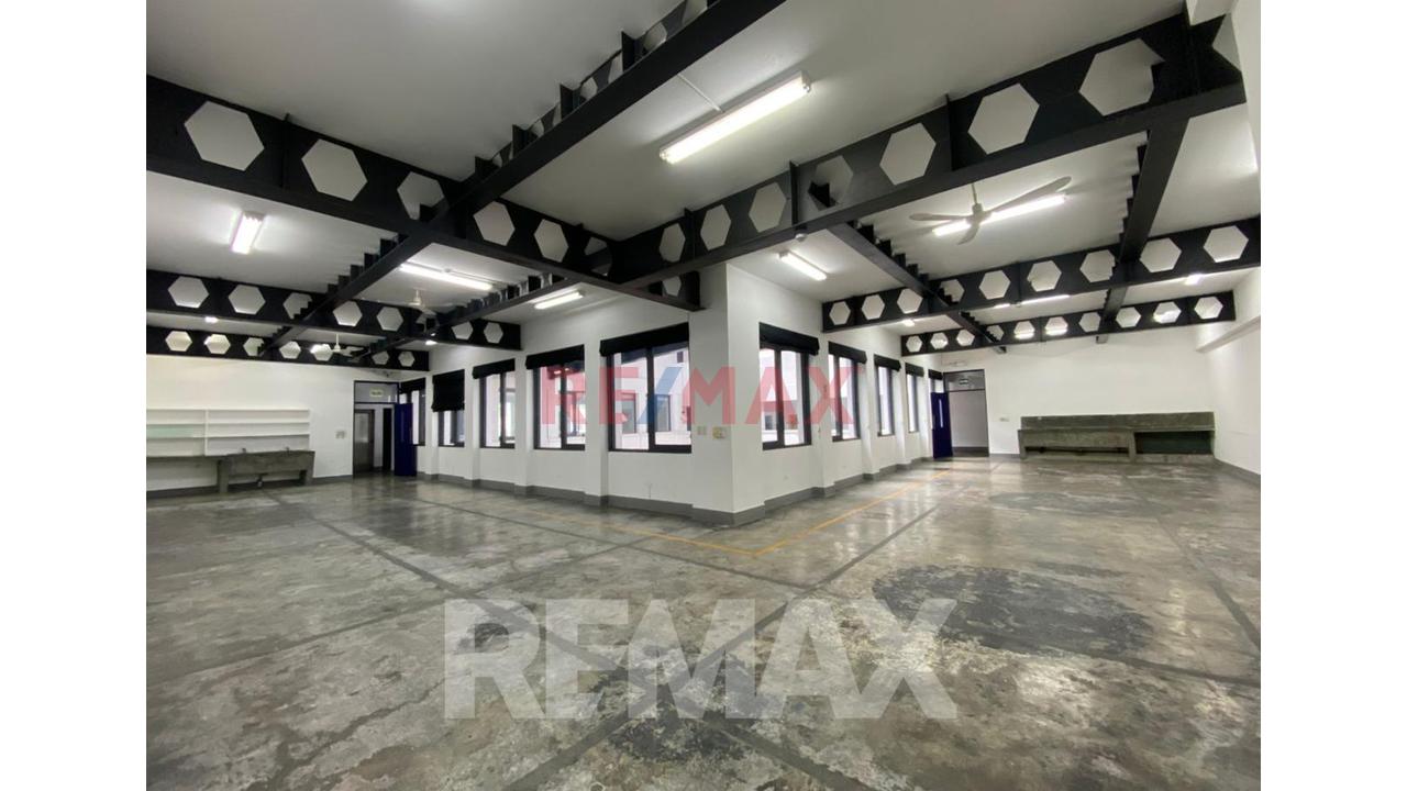 Venta De Local Comercial En Miraflores - 20