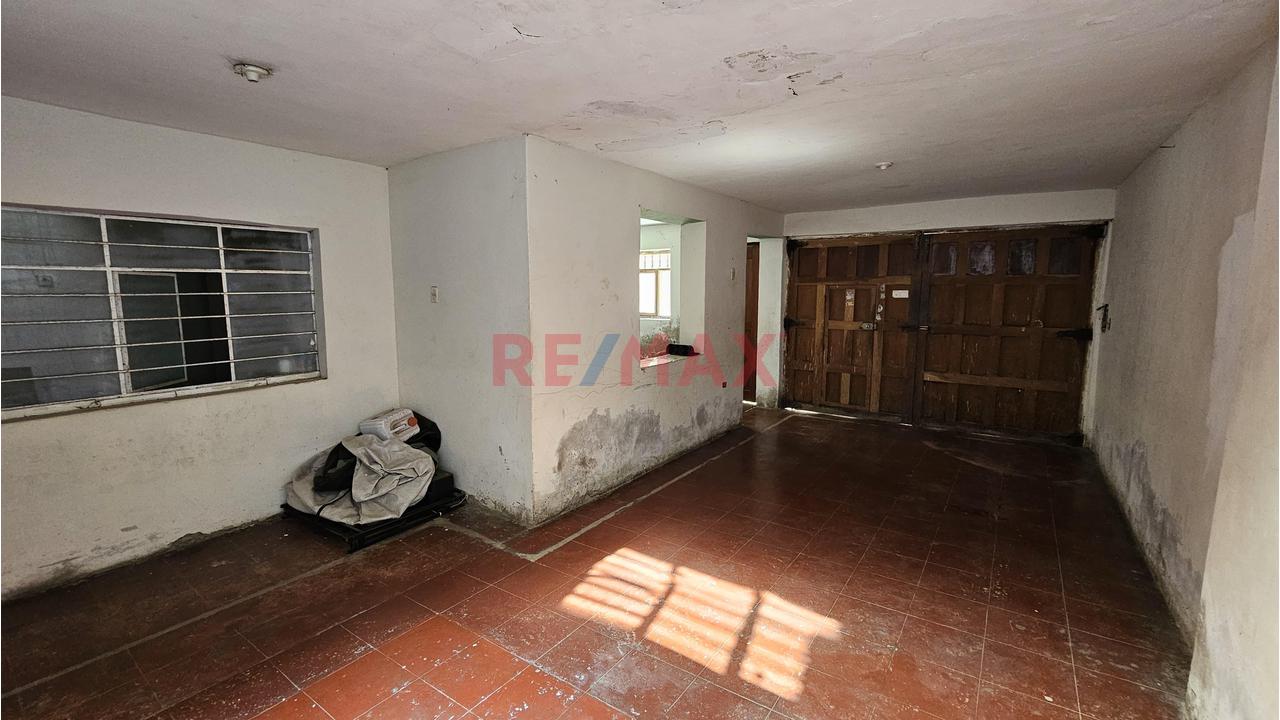 Se Vende Casa Como Terreno En Urb. Santa Isabel (2 Pisos) - 10