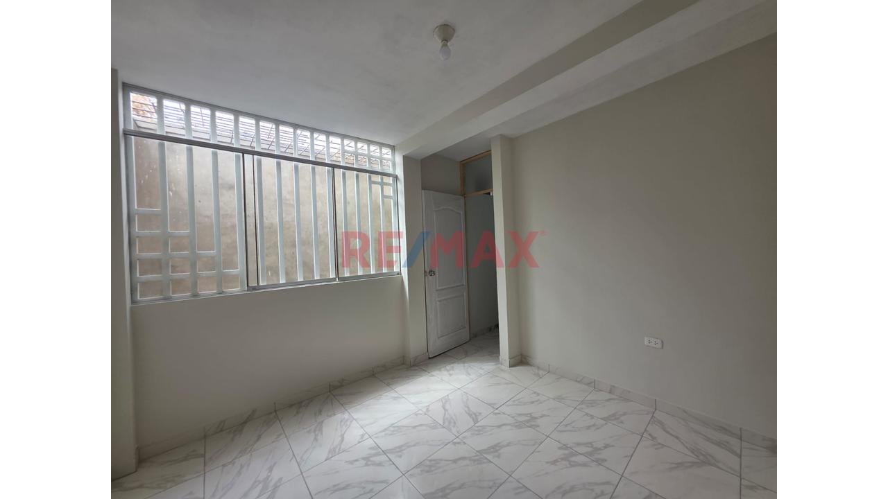 Alquiler De Departamento 2Do Piso 3 Habitaciones 1000 Soles — foto 4