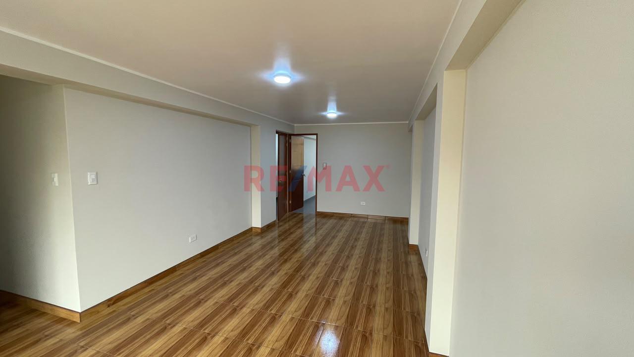 🏡 Venta: Departamento En Santa Luzmila, Comas. — foto 2