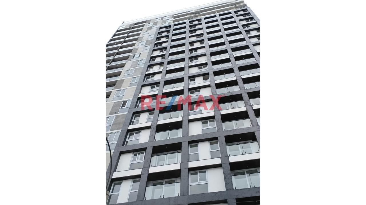 Alquiler De Departamento En Miraflores 8° Piso En Estreno