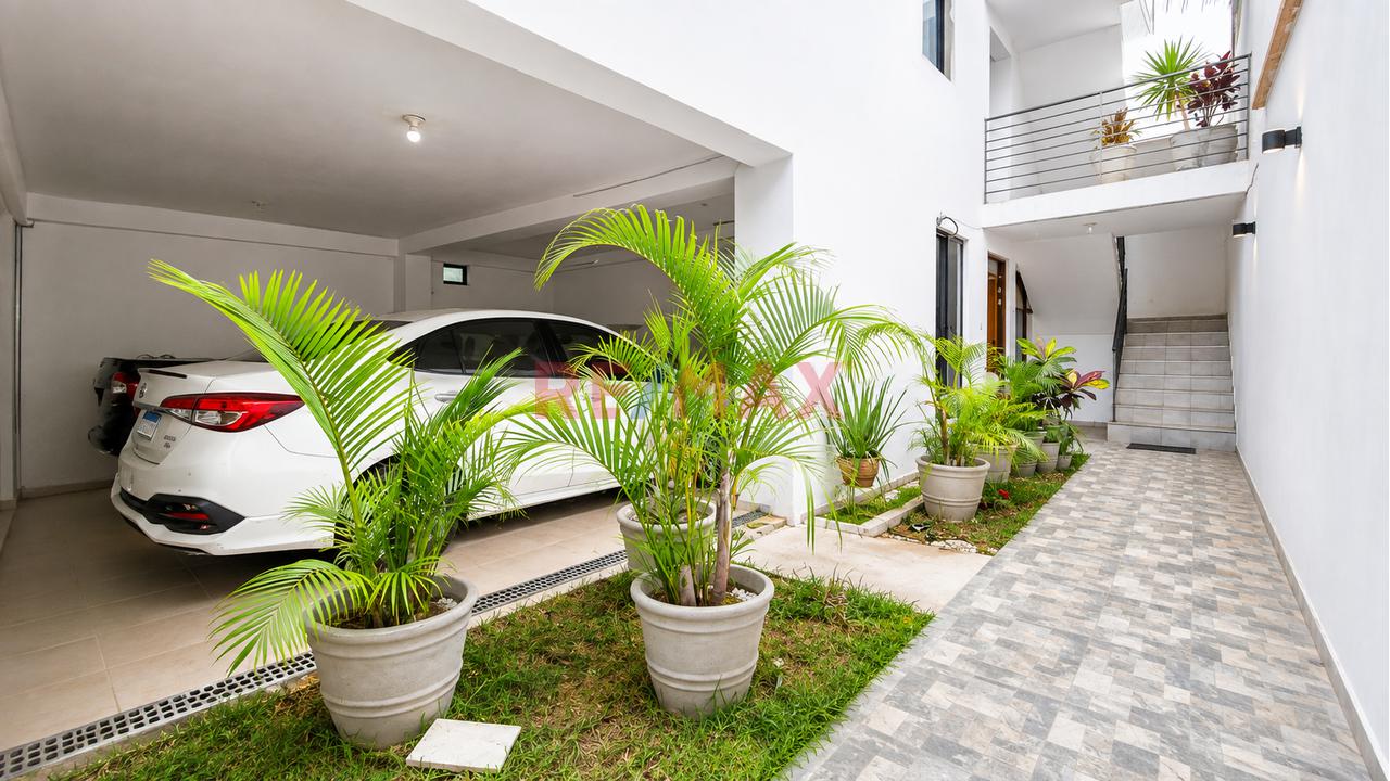 Departamento En Venta En Primer Piso + Cochera | Viñedos De Comas — foto 3