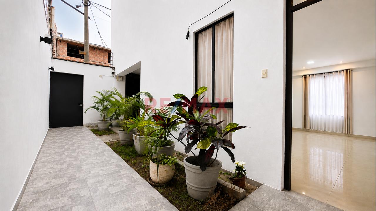 Departamento En Venta En Primer Piso + Cochera | Viñedos De Comas — foto 4
