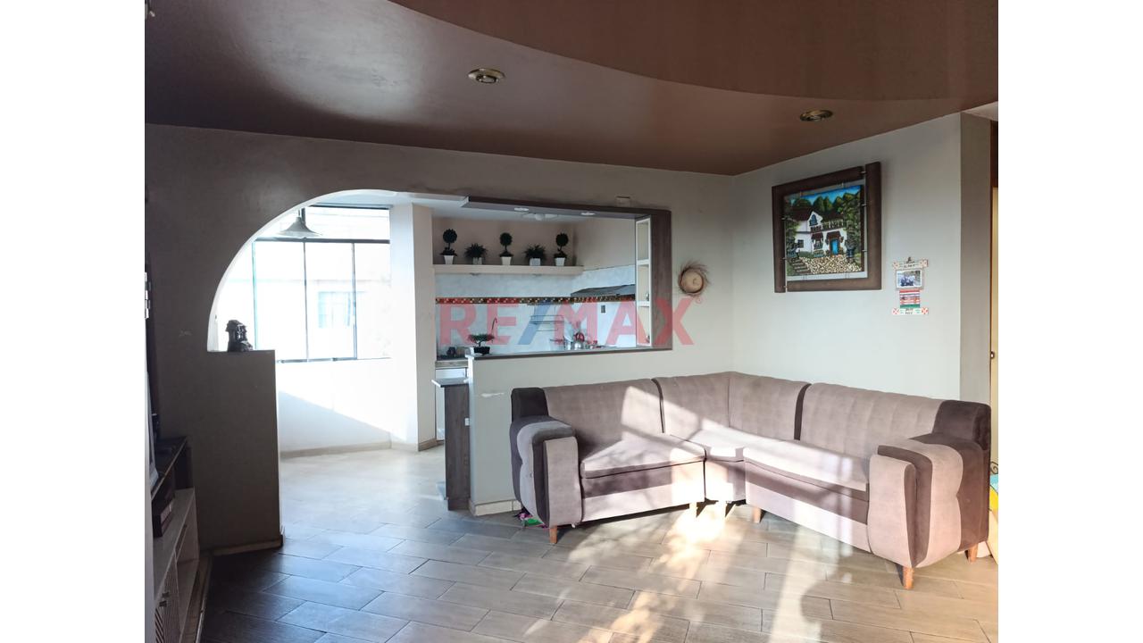 Amplio Dúplex De 148 M² Con Aires Frente Al Mercado Unicachi – Comas - 4
