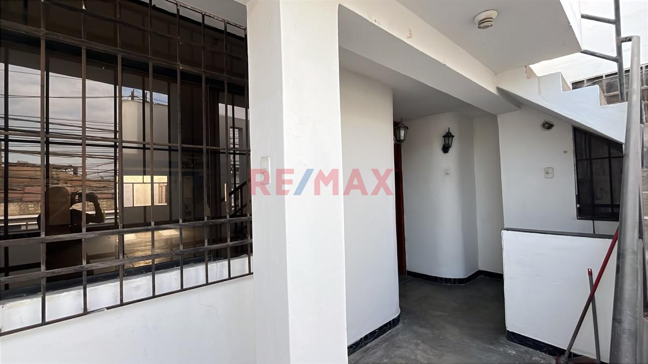 Se Vende Casa En Zona Estratégica De Chincha Alta – Segunda Y Tercera Planta - 2