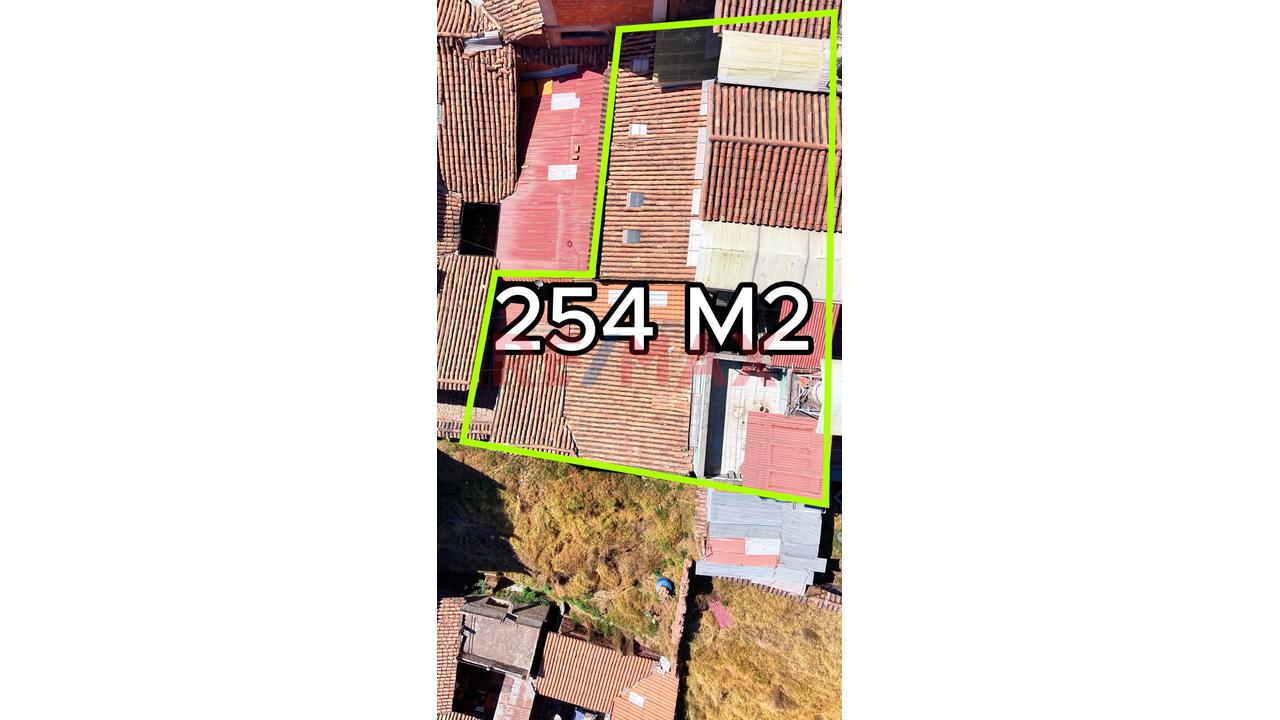 Casa En Venta En Santiago Cusco - 1