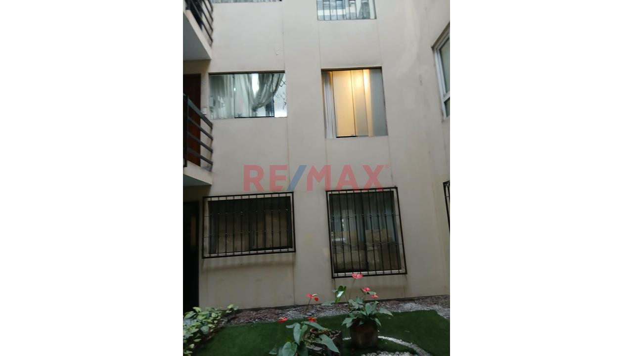 Venta: Departamento En 1Er Piso Con Patio – Jesús María (2 Dorm + Estudio/3Er Dorm + 2 Baños) — foto 2