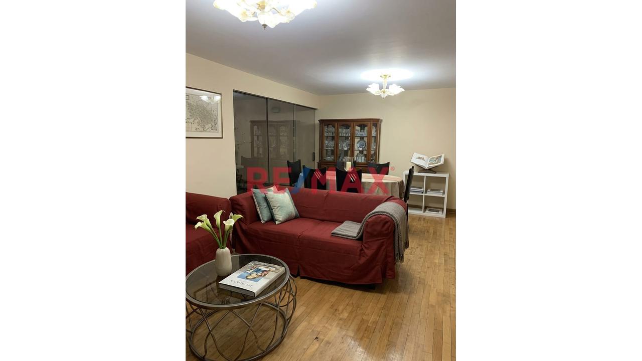Venta: Departamento En 1Er Piso Con Patio – Jesús María (2 Dorm + Estudio/3Er Dorm + 2 Baños)