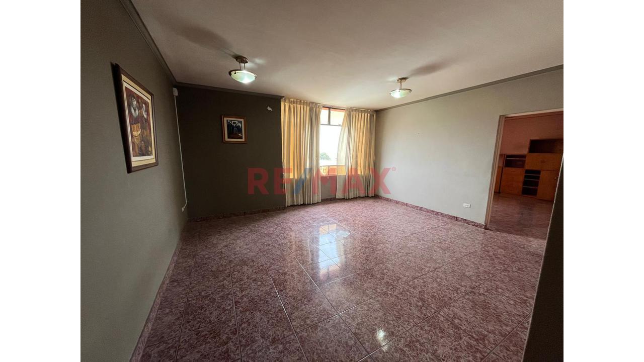 Departamento En Venta En El Centro De Piura - 2