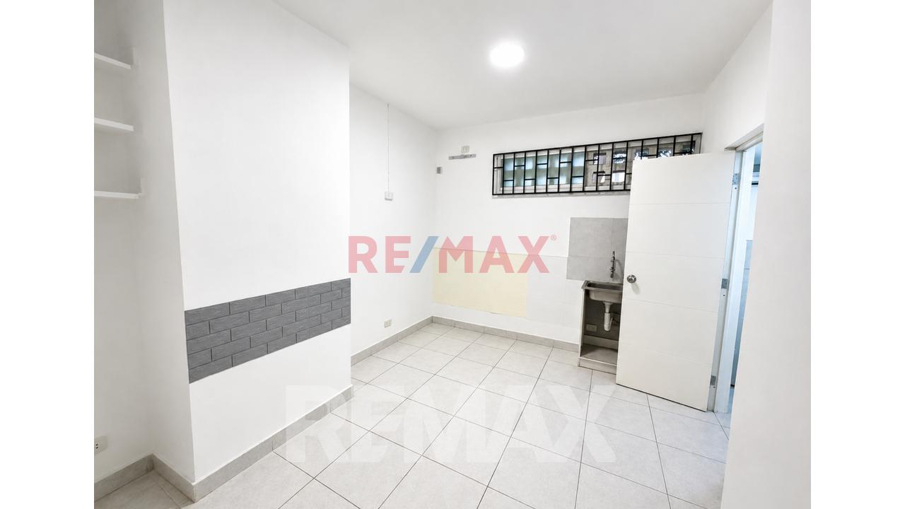 Alquiler De Local Comercial En Plena Avenida - Surquillo - 10