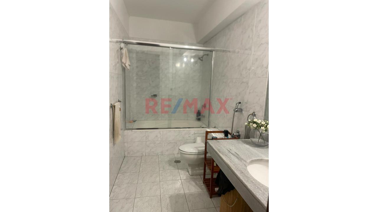 Vendo Hermoso Departamento En San Isidro Con Cochera Y Deposito — foto 3