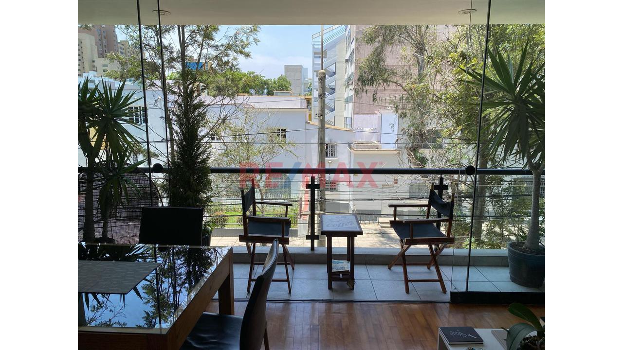 Vendo Hermoso Departamento En San Isidro Con Cochera Y Deposito