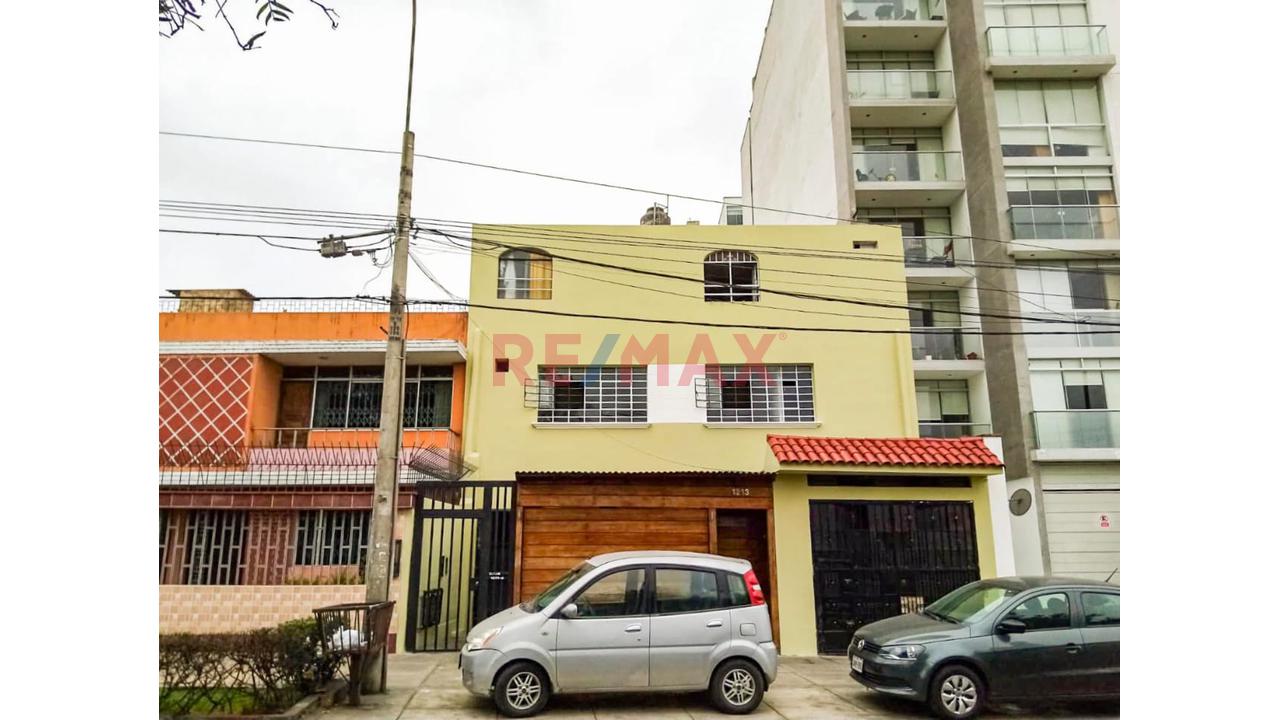 Venta De Propiedad Comercial / Multifamiliar En Av. Mariano Cornejo – Pueblo Libre - 1