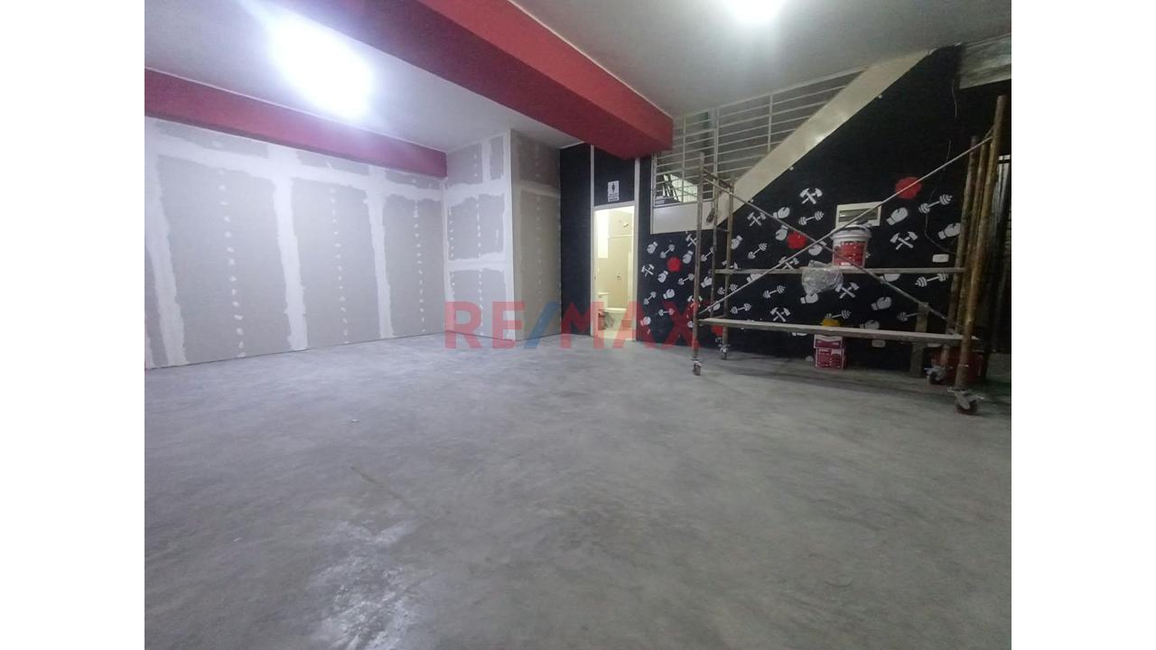 Alquiler De Local Comercial En Chorrillos - 12