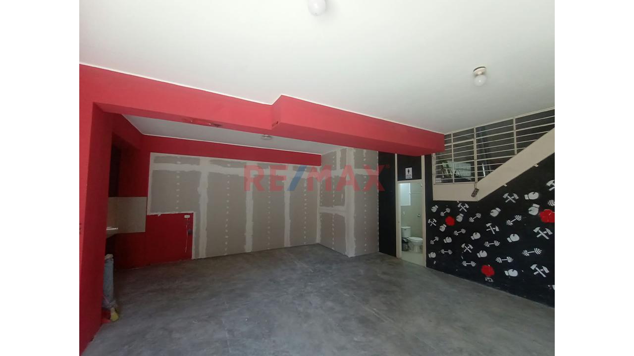 Alquiler De Local Comercial En Chorrillos - 17