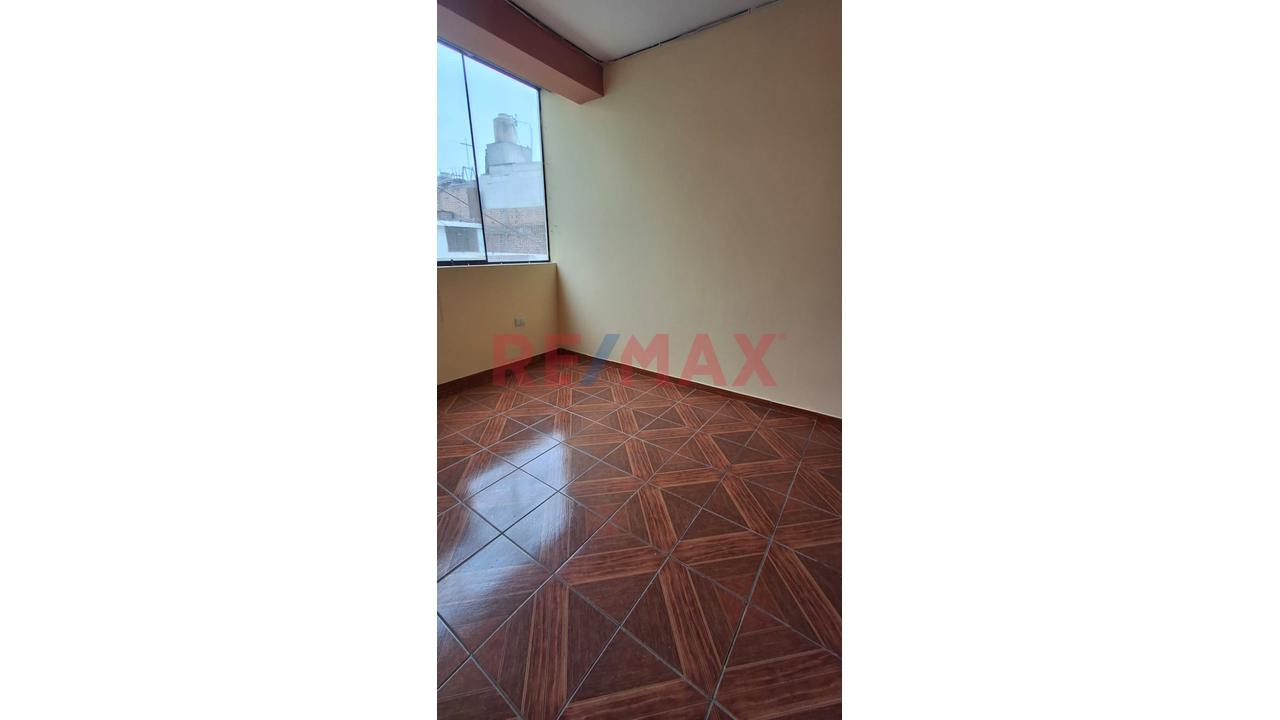 Alquiler Departamento Los Olivos - 13