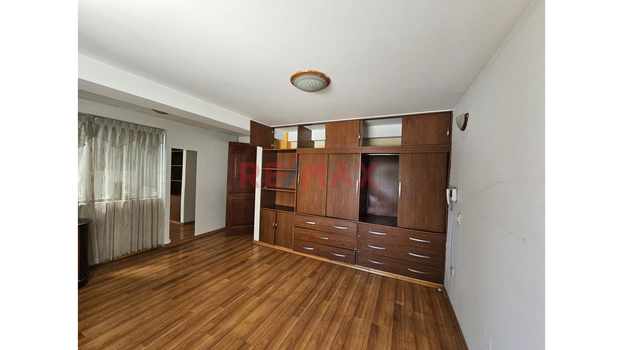 Alquiler Para Empresas En Av. Dolores - Jlbyr - 13