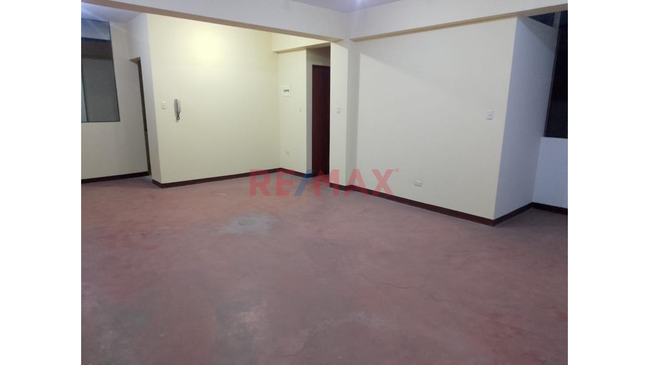 Venta Edificio De 5 Pisos - Collique Comas - 2