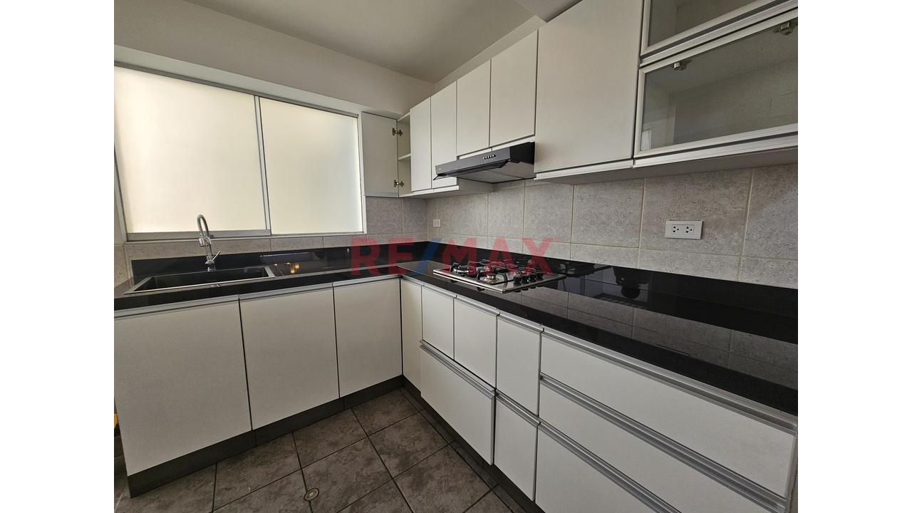 Departamento De 95 M² En Alquiler | 3 Dormitorios + Cochera | Piso 10 | Jesús María — foto 2