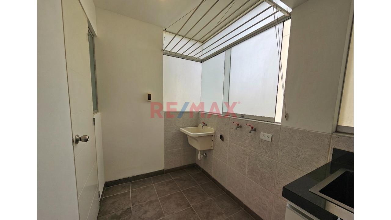Departamento De 95 M² En Alquiler | 3 Dormitorios + Cochera | Piso 10 | Jesús María — foto 10