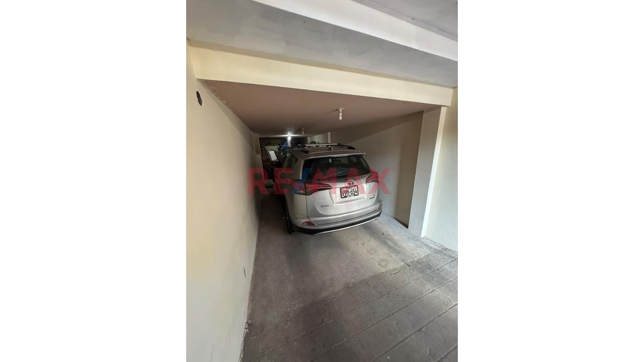 Casa De 3 Pisos En Yanahuara – Urb. Buena Vista - 7