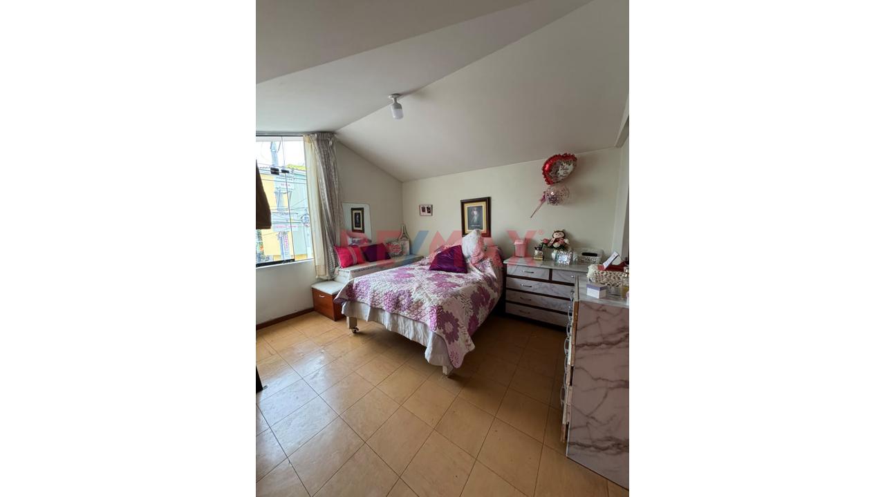 Casa De 3 Pisos En Yanahuara – Urb. Buena Vista - 5