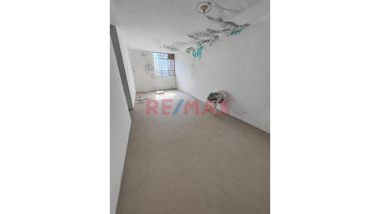 🏡 ¡Se Vende Casa Como Terreno En Cayma!