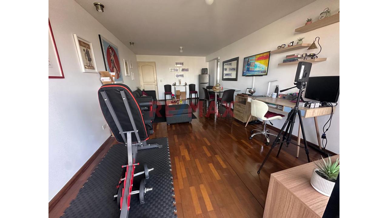 Vendo Lindo Departamento De 3 Habitaciones Con Vista A Parque En Miraflores!! — foto 3