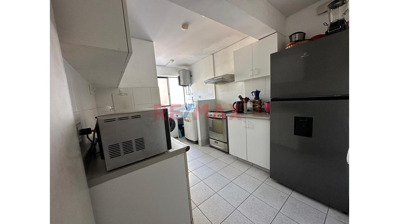 Vendo Lindo Departamento De 3 Habitaciones Con Vista A Parque En Miraflores!! — foto 5
