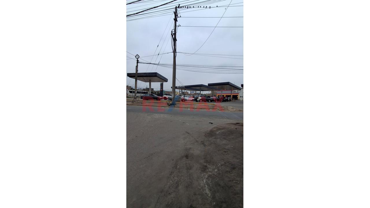 Se Vende Casa Como Terreno  A.T. 120 M2 En Los Olivos De Pro San Martin De Porres — foto 4