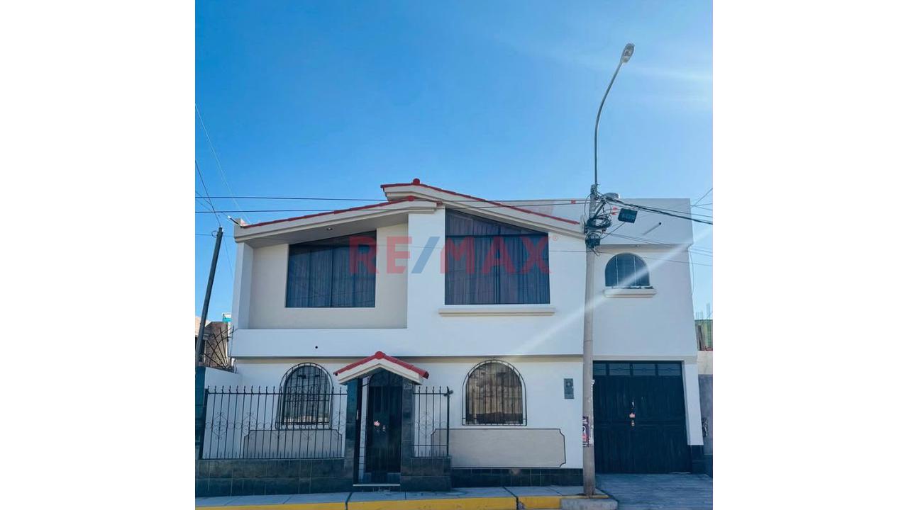 🏡✨ ¡Se Vende Amplia Casa En Asociación José Olaya – Cayma! - 19