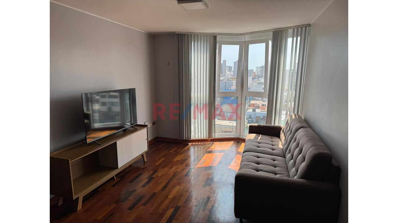 🏢 ¡Amplio Y Luminoso Departamento De 101 M² En Piso 8 + Cochera! No Negociable — foto 3