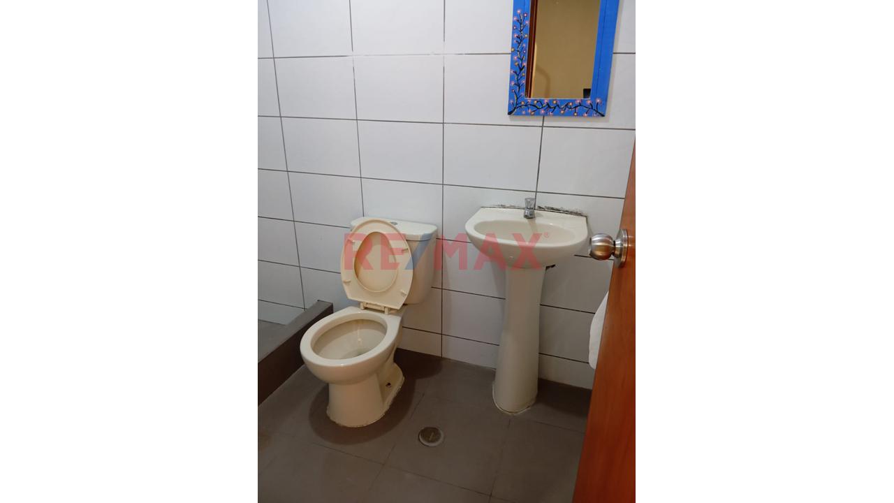 Vendo Exclusiva Casa De 3 Pisos En El Balneario De Santa Rosa: Urb Country Club - 14