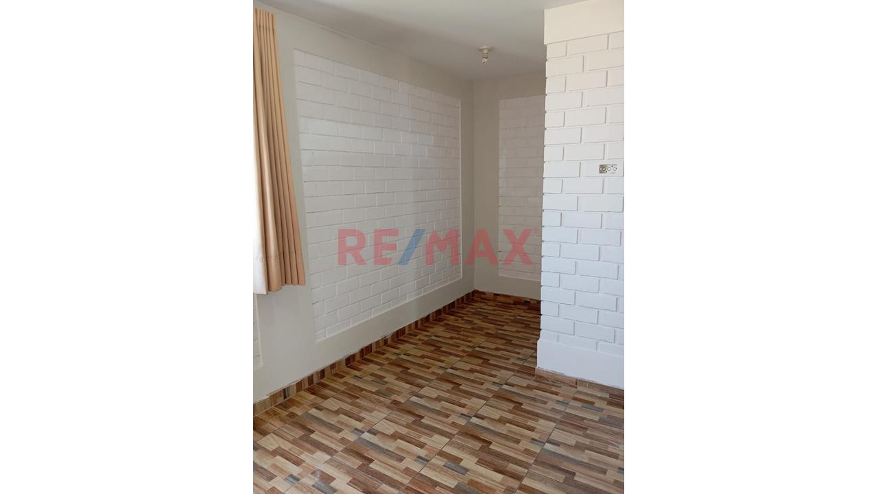 Vendo Exclusiva Casa De 3 Pisos En El Balneario De Santa Rosa: Urb Country Club - 9