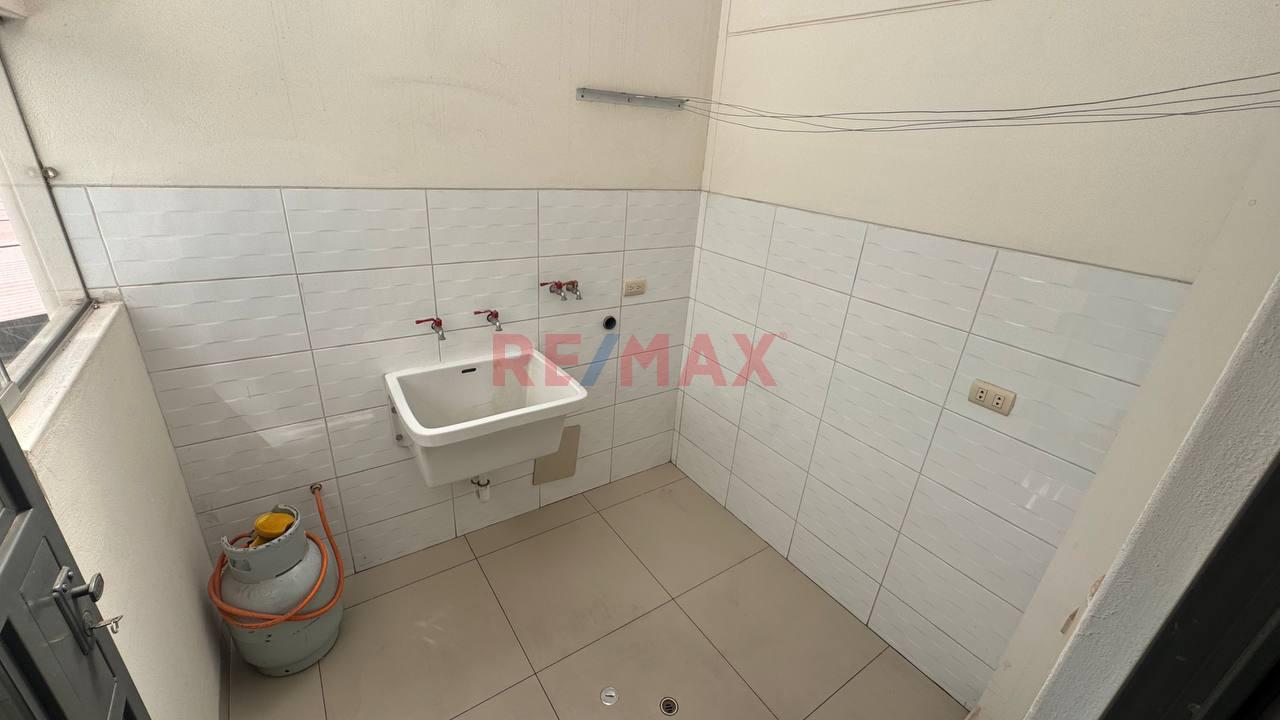 Exclusivo Departamento Semi Amoblado En Calle Los Guindos - Cayma Baja — foto 9