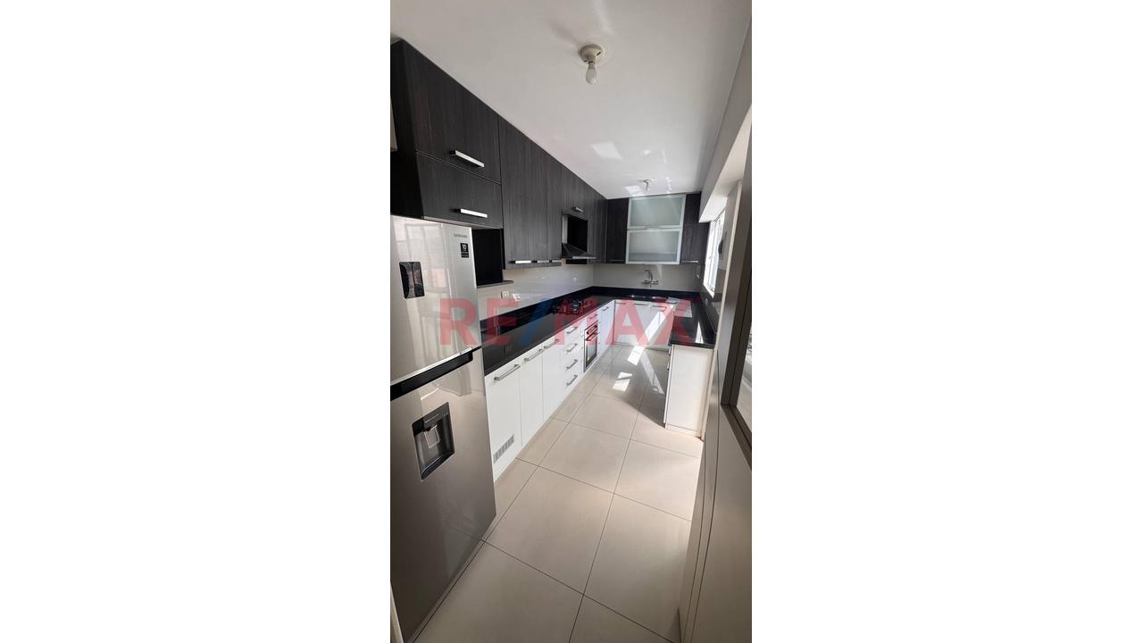Exclusivo Departamento Semi Amoblado En Calle Los Guindos - Cayma Baja — foto 7