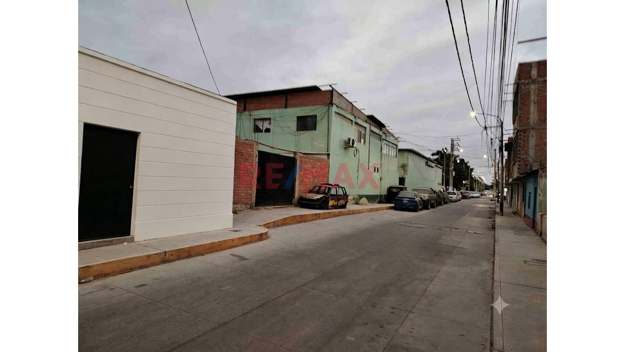 TERRENO COMERCIAL 6
