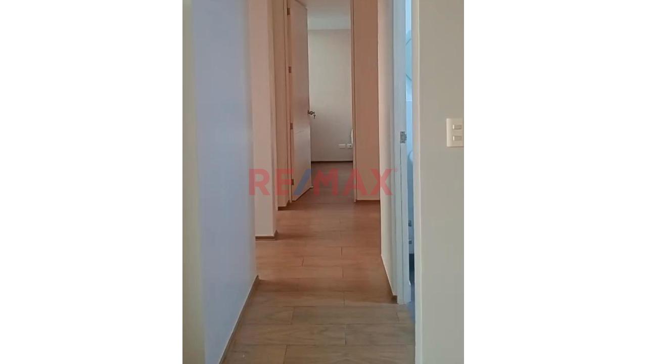 Venta De Departamento Y Estacionamiento — foto 5