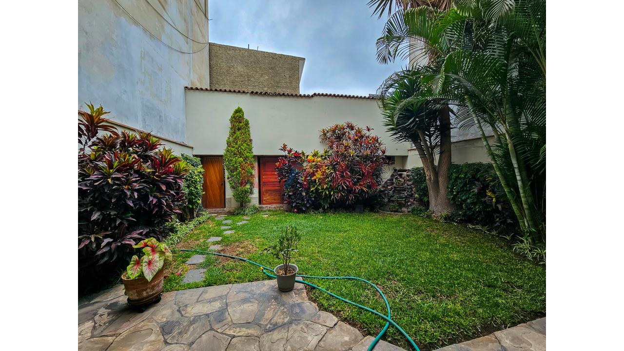 En Venta Hermosa Casa En La Molina - Calle Privada - 5