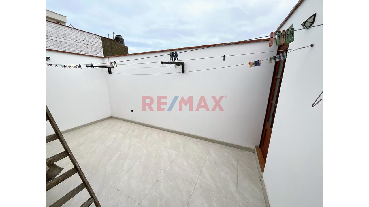 Vive A Un Paso De Todo, En Urb. Cedros De Villa - Chorrillos!!… En Moderna Y Acogedora Casa De 3 Pisos - 17