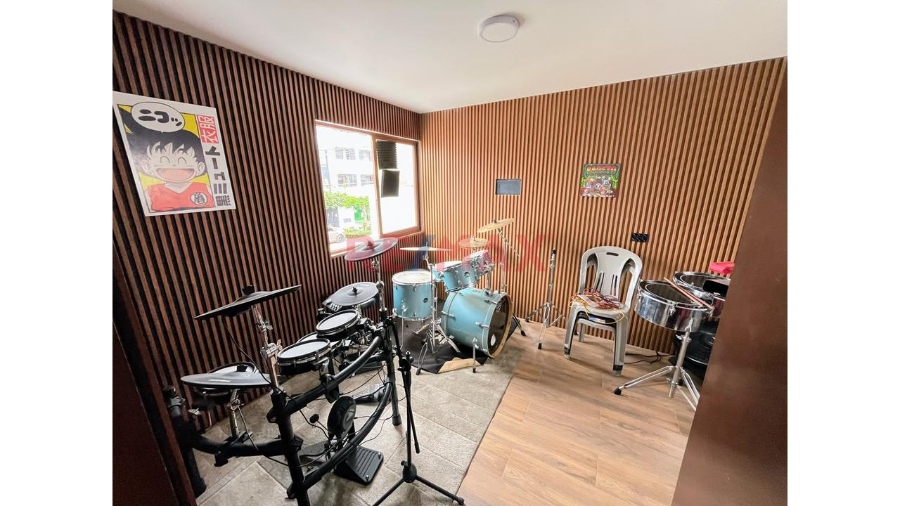 Vive A Un Paso De Todo, En Urb. Cedros De Villa - Chorrillos!!… En Moderna Y Acogedora Casa De 3 Pisos - 11