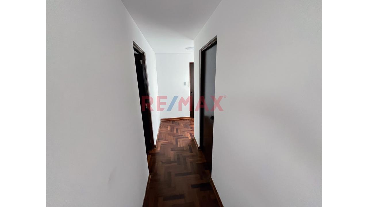 Vive A Un Paso De Todo, En Urb. Cedros De Villa - Chorrillos!!… En Moderna Y Acogedora Casa De 3 Pisos - 12