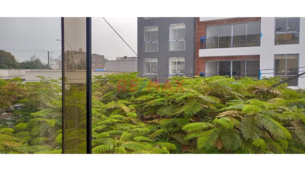 Venta Lindo Departamento En 3 Piso En Surco — foto 11