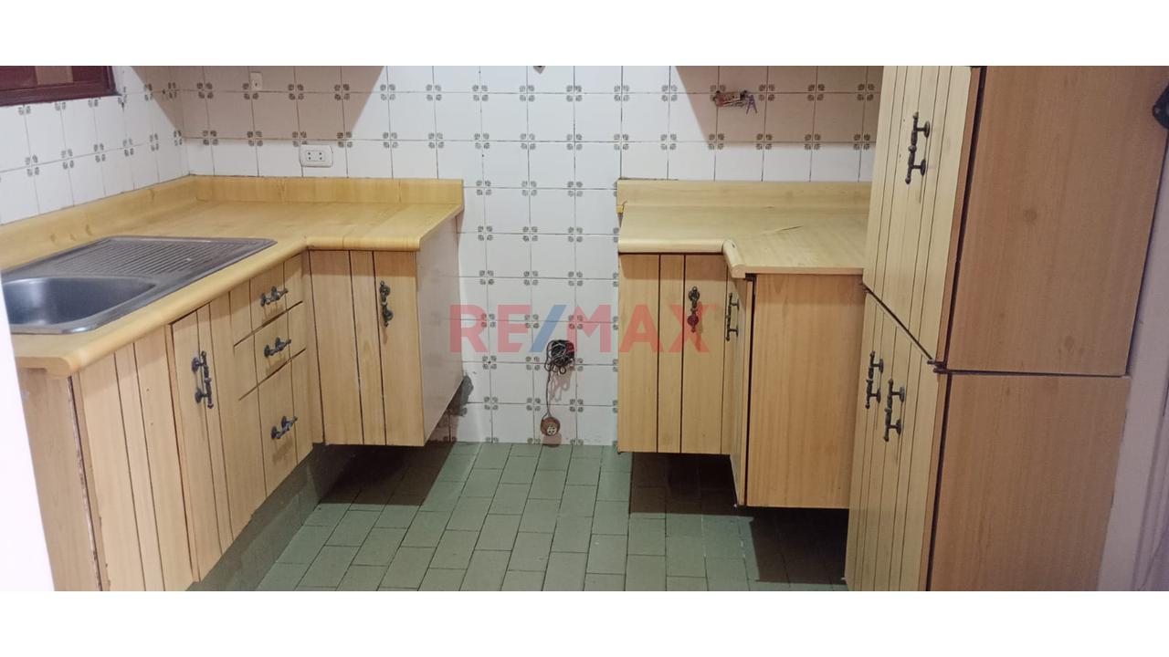 Venta Lindo Departamento En 3 Piso En Surco — foto 7
