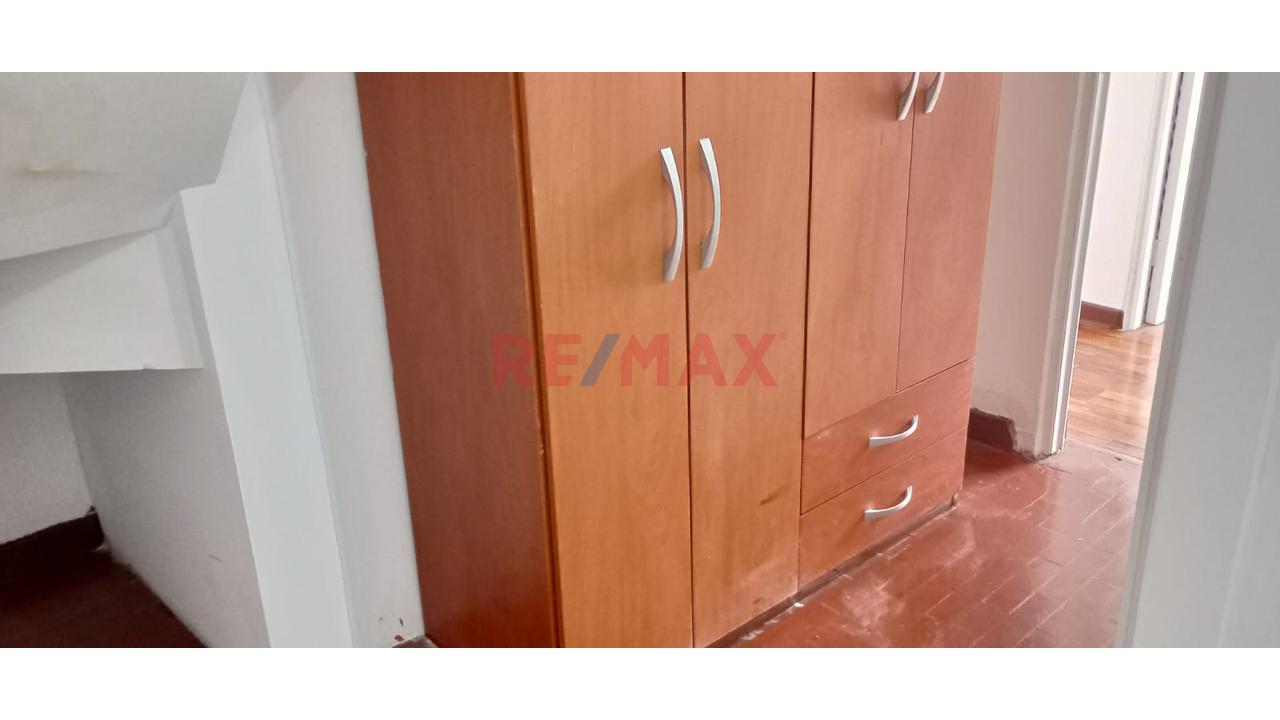 Venta Lindo Departamento En 3 Piso En Surco — foto 5