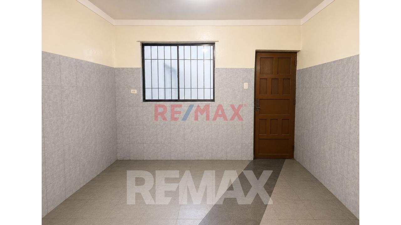 Venta De Local Comercial En Cercado De Lima Primer Piso 49 M2 Al Costado Del Hospital 2 De Mayo - 3