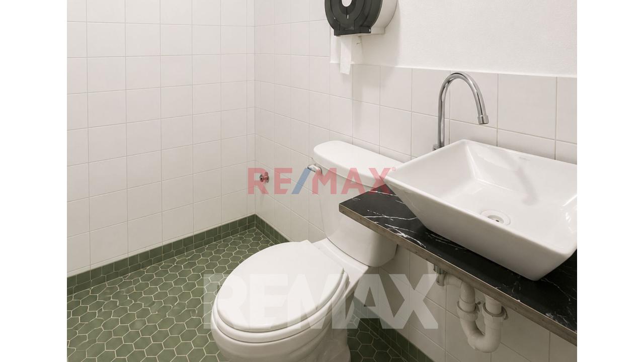 Venta De Local Comercial En Cercado De Lima Primer Piso 49 M2 Al Costado Del Hospital 2 De Mayo - 8