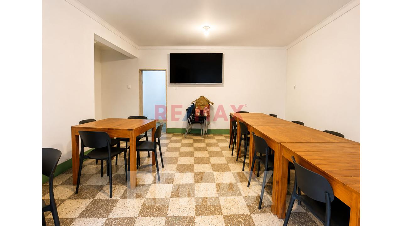 Venta De Local Comercial En Cercado De Lima Primer Piso 49 M2 Al Costado Del Hospital 2 De Mayo - 1