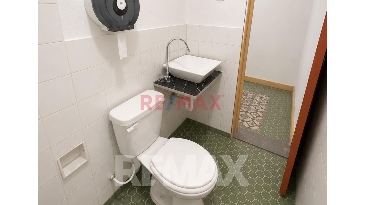 Venta De Local Comercial En Cercado De Lima Primer Piso 49 M2 Al Costado Del Hospital 2 De Mayo - 10