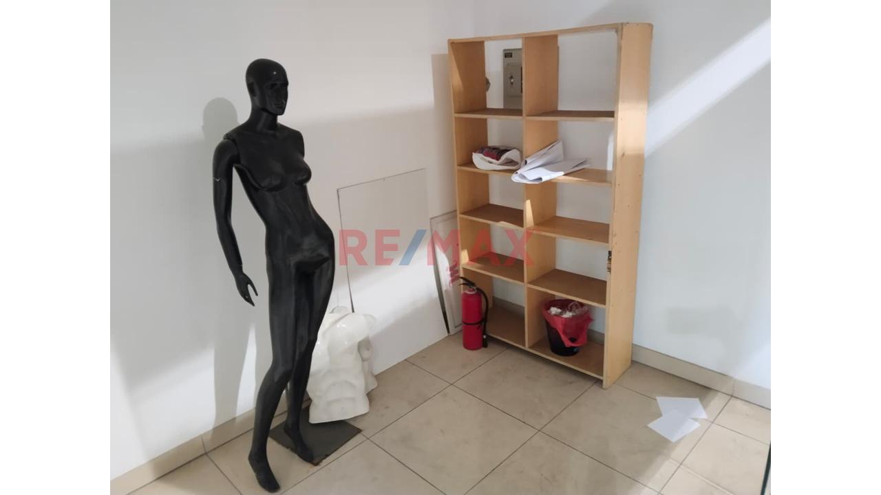 Inversión Segura En Gamarra! Venta De Local De 6.58M² Gama Moda Plaza - Gamarra - 2